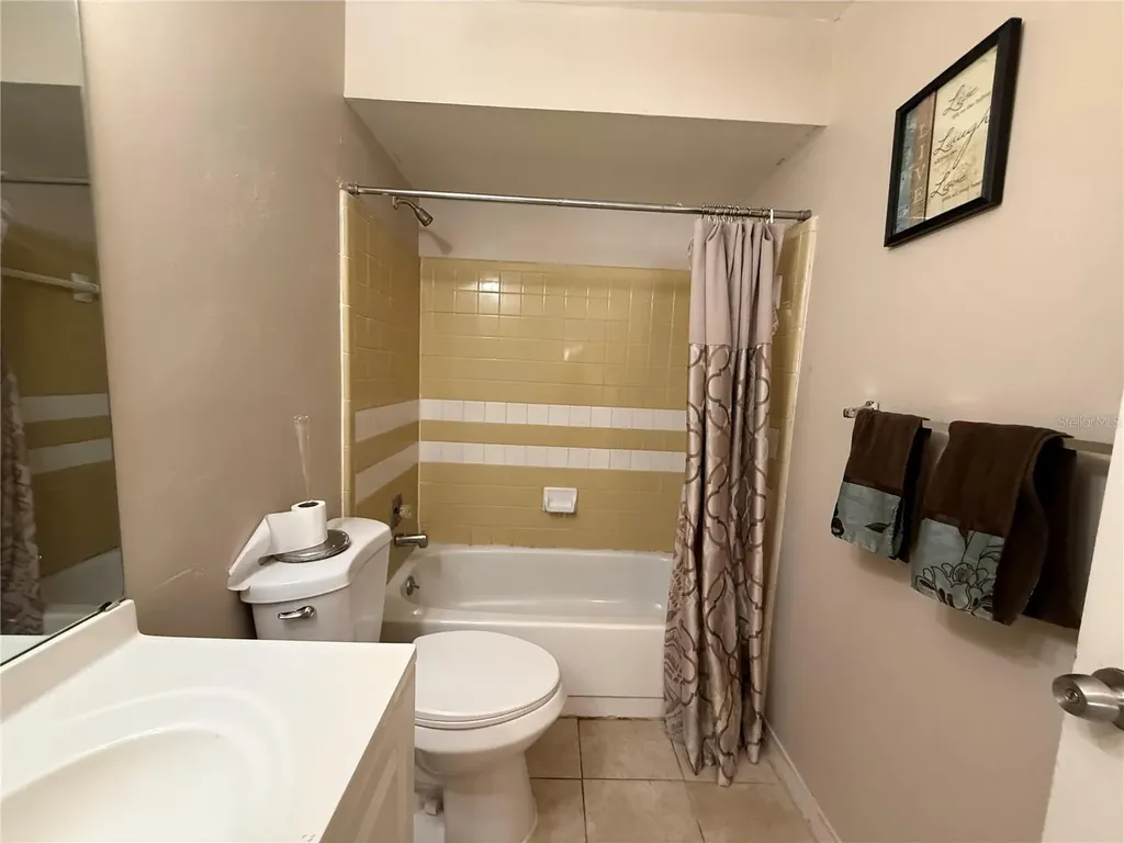 3243 & 3245 Split Willow Drive Orlando FL 32808