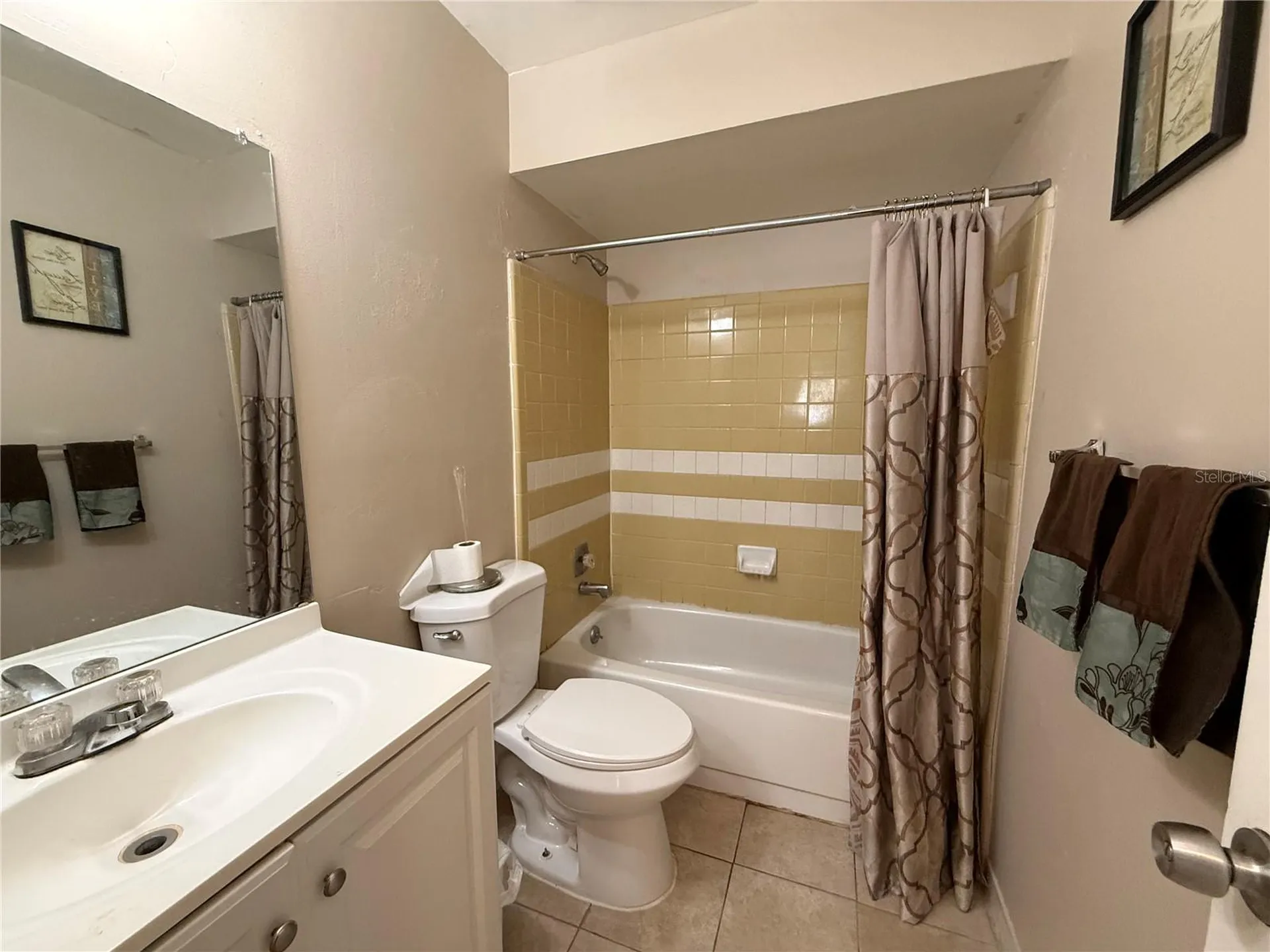 3243 & 3245 Split Willow Drive Orlando FL 32808