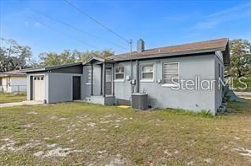 131 W Crystal Avenue Lake Wales FL 33853