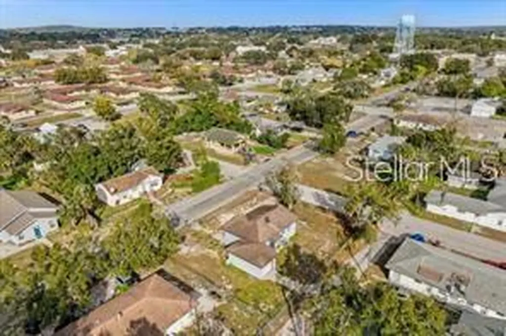 131 W Crystal Avenue Lake Wales FL 33853
