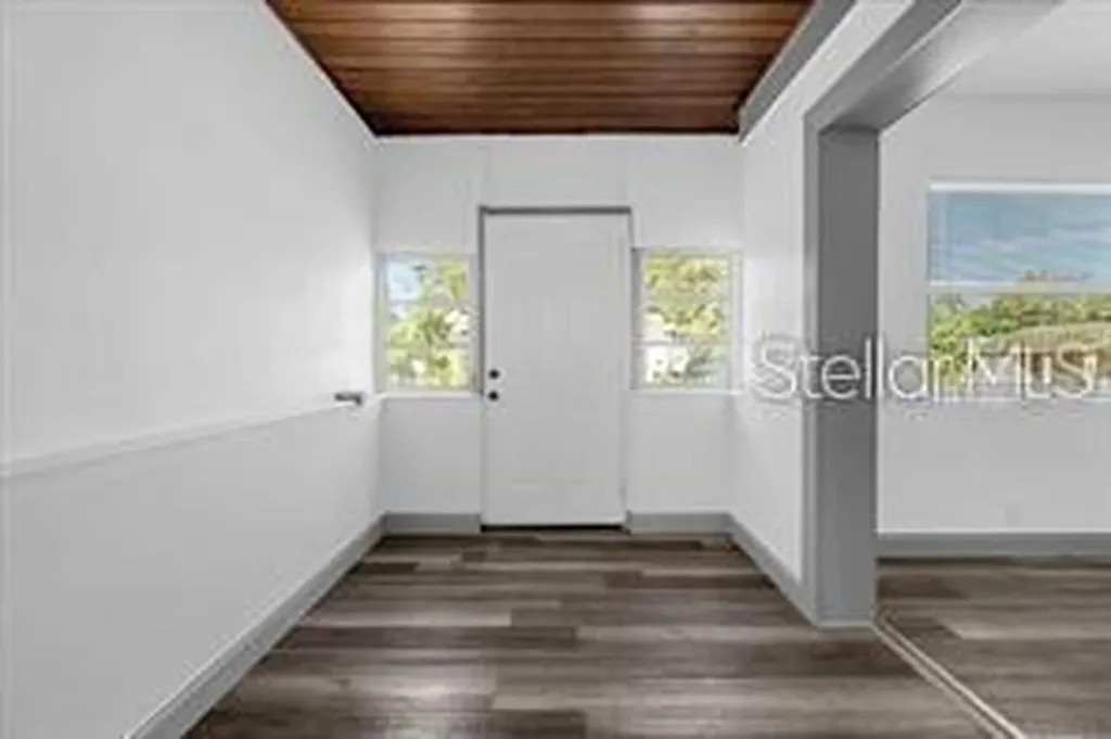 131 W Crystal Avenue Lake Wales FL 33853