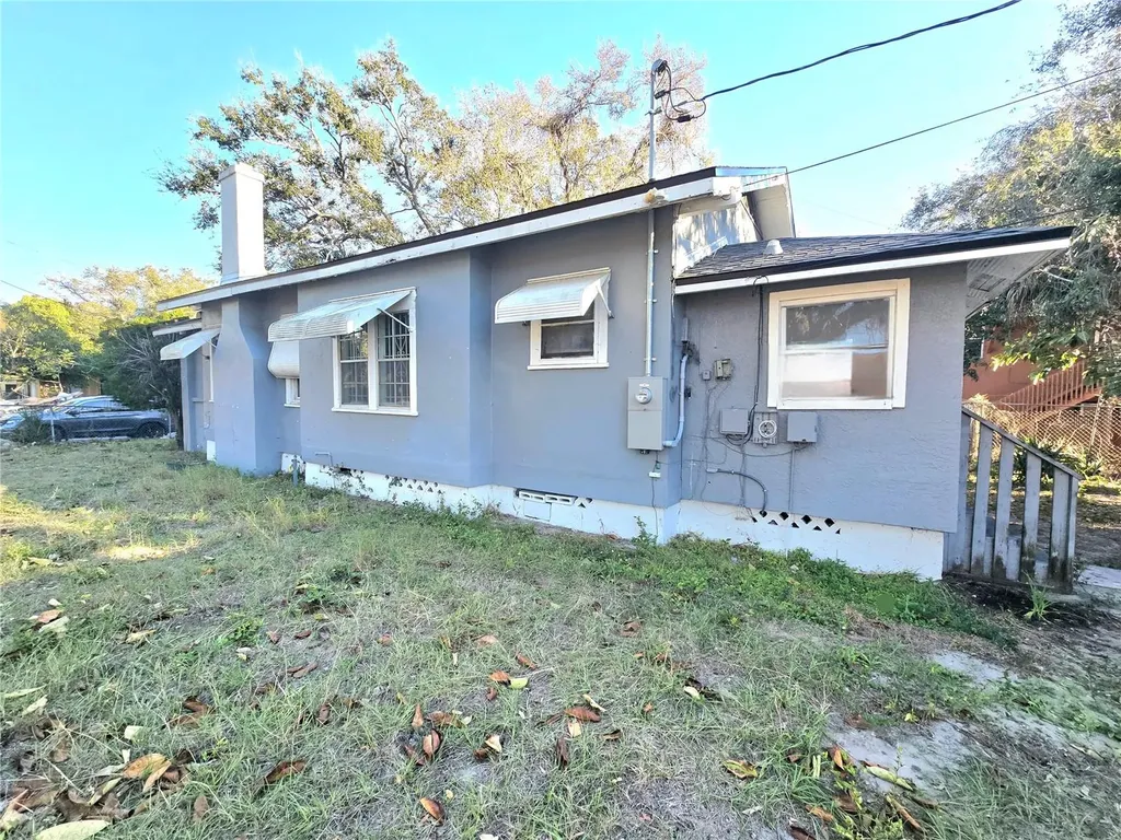 2001 11th Street S St Petersburg FL 33705