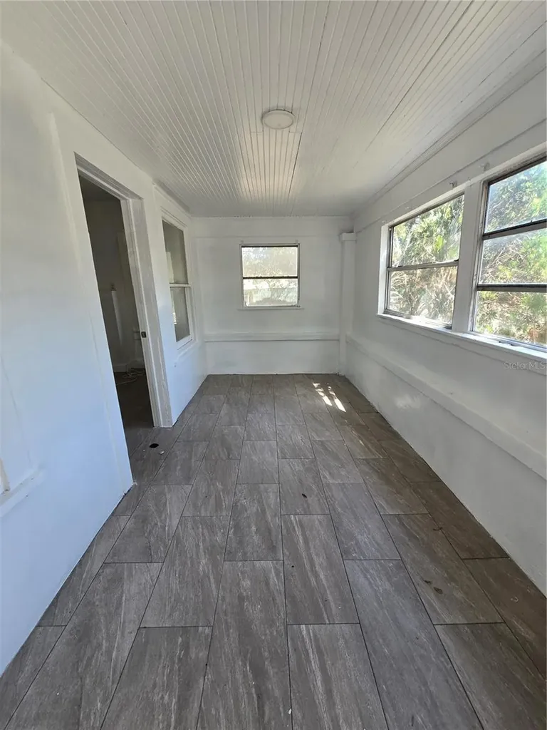 2001 11th Street S St Petersburg FL 33705