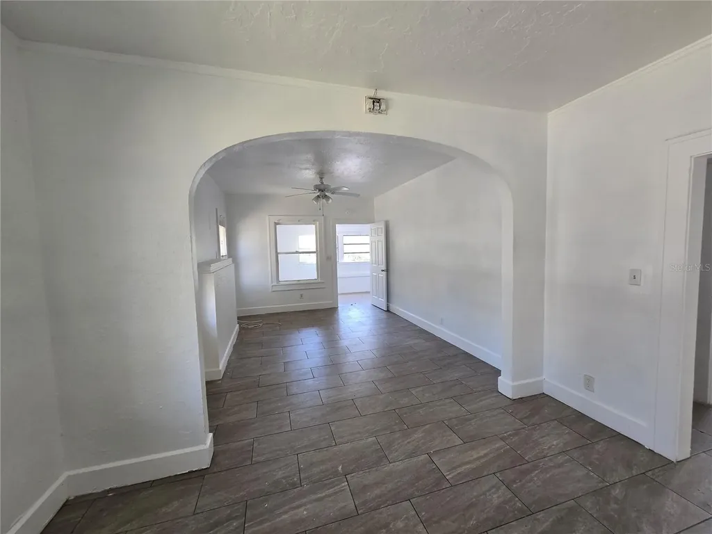 2001 11th Street S St Petersburg FL 33705