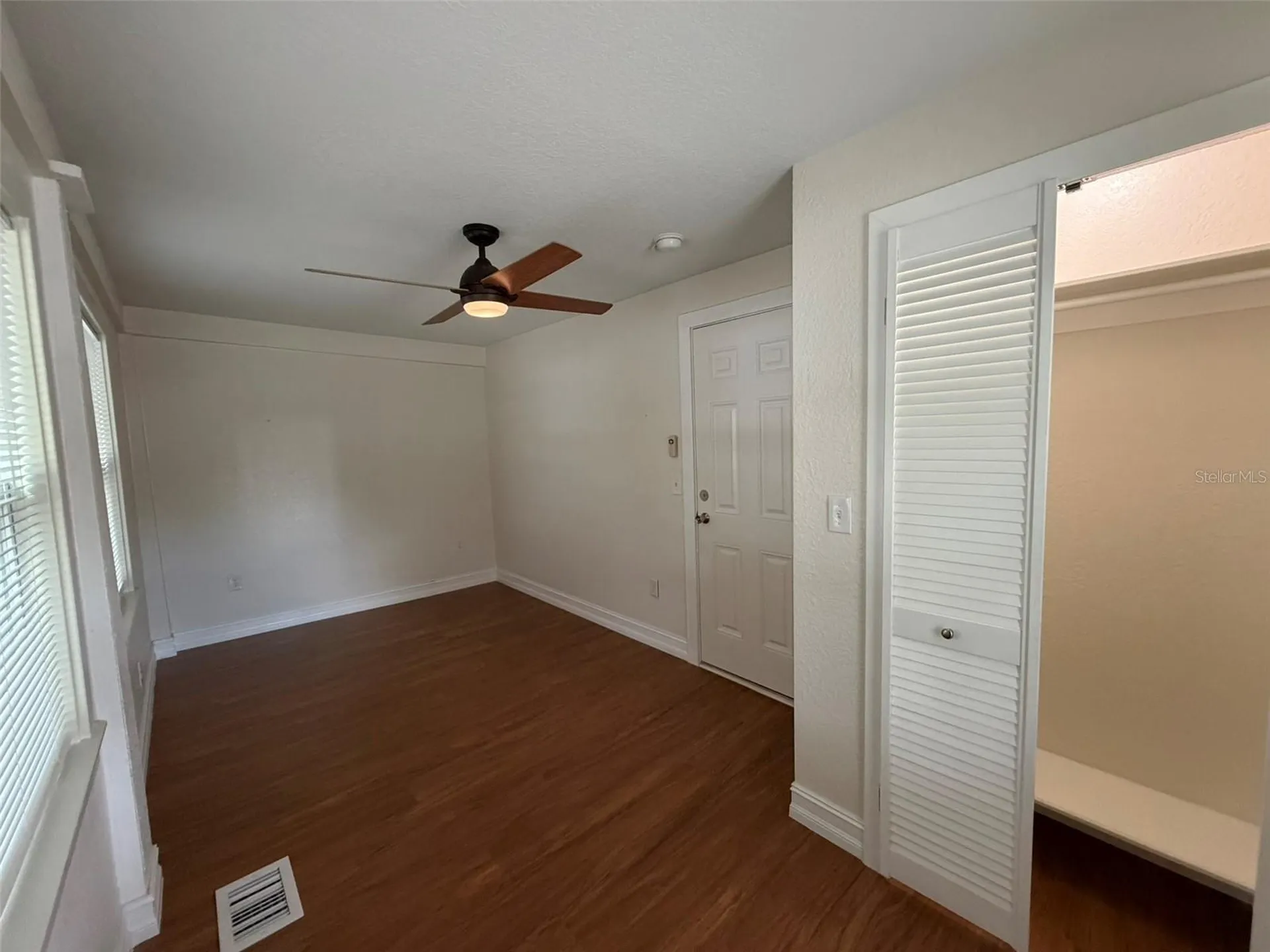 903 E New York Avenue Deland FL 32724