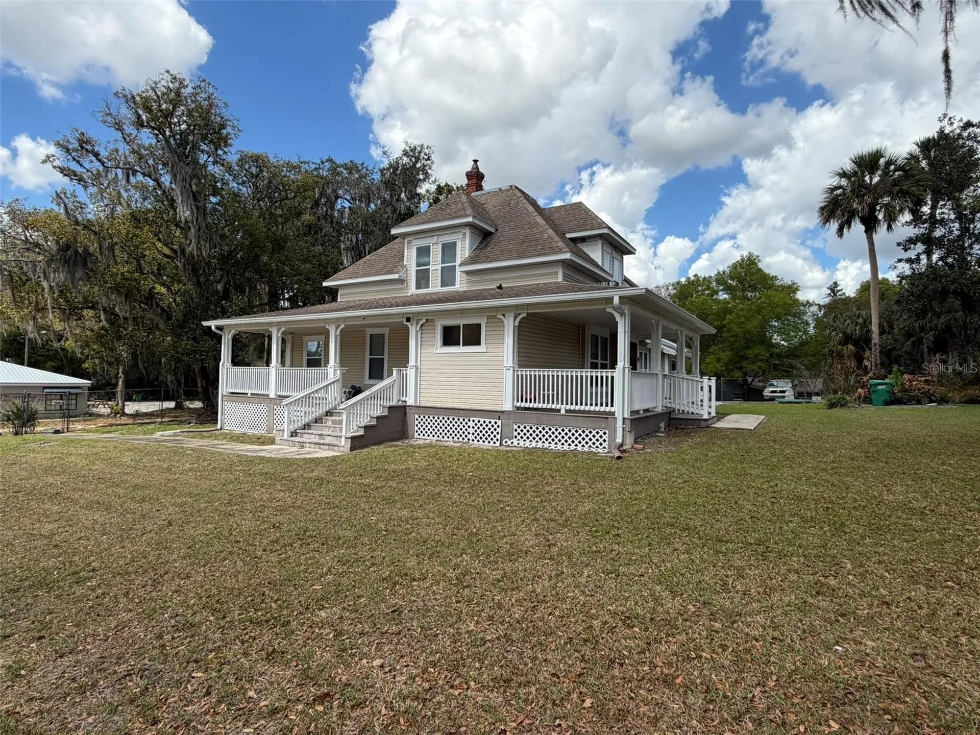 903 E New York Avenue Deland FL 32724