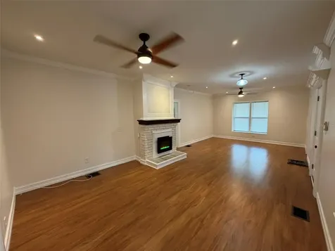 903 E New York Avenue Deland FL 32724