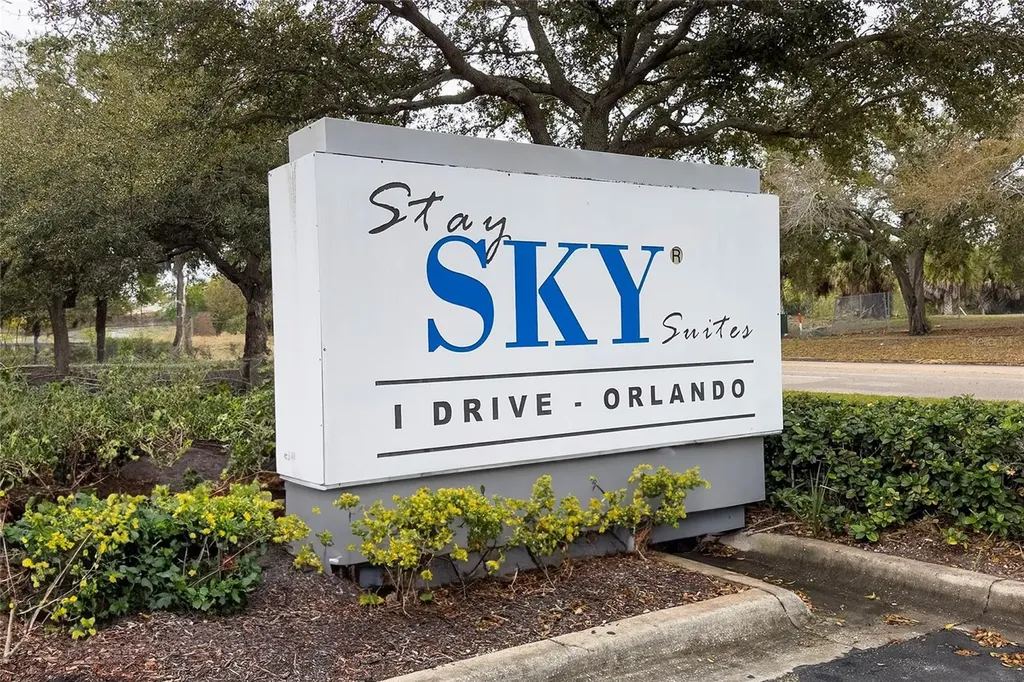 7601 Canada Avenue Orlando FL 32819