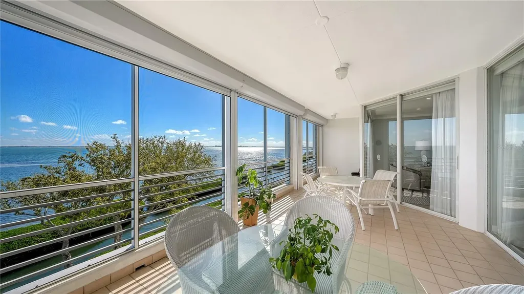 2410 Harbourside Drive Longboat Key FL 34228