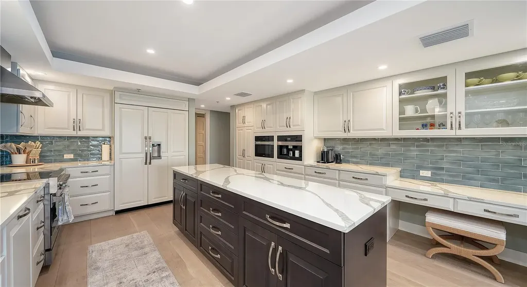 2410 Harbourside Drive Longboat Key FL 34228