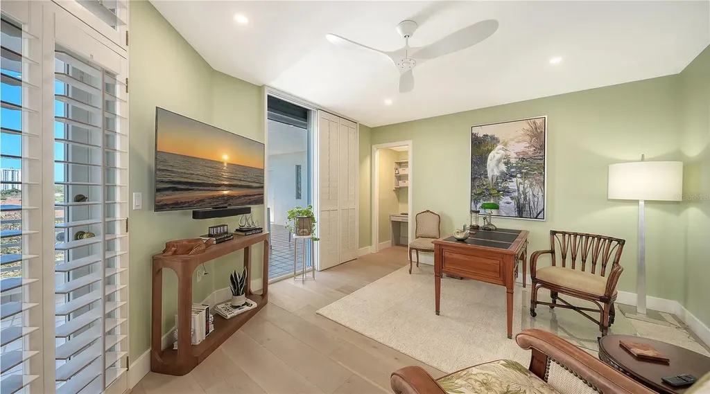 2410 Harbourside Drive Longboat Key FL 34228