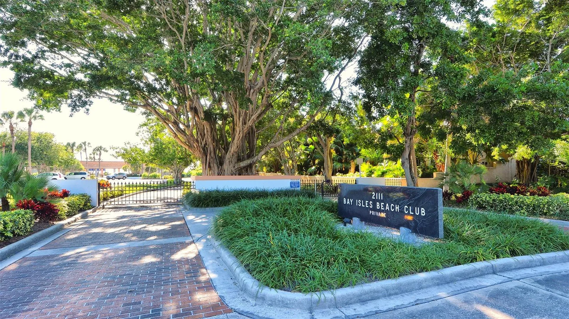 2410 Harbourside Drive Longboat Key FL 34228
