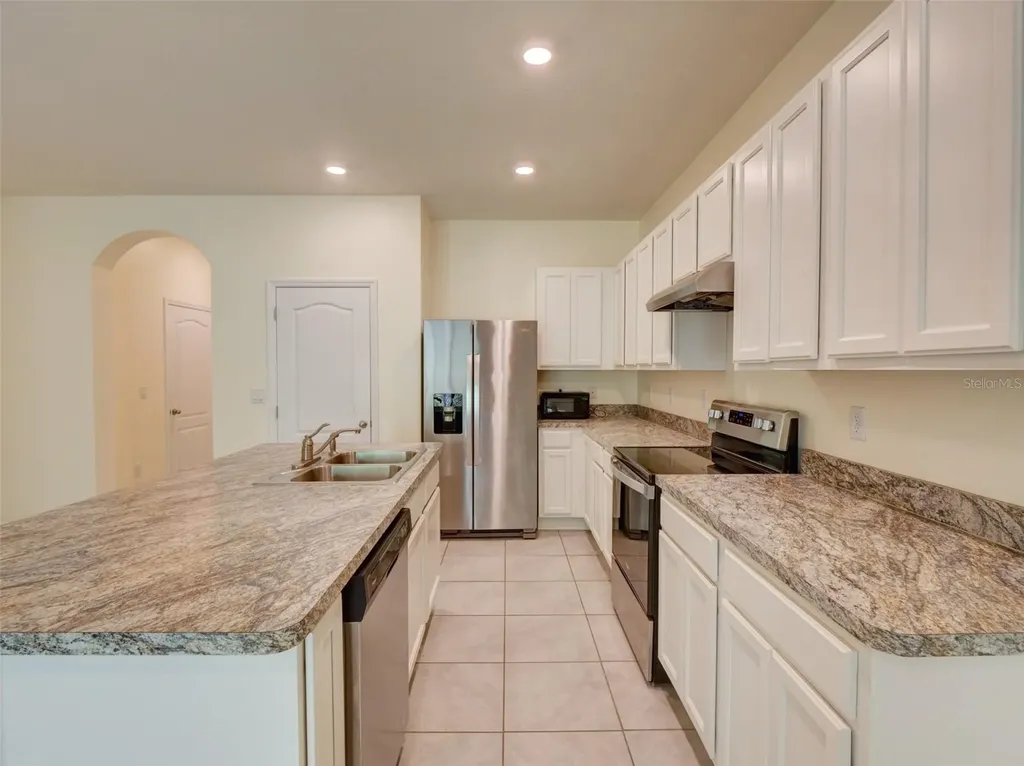 1289 Yellow Finch Drive Davenport FL 33837