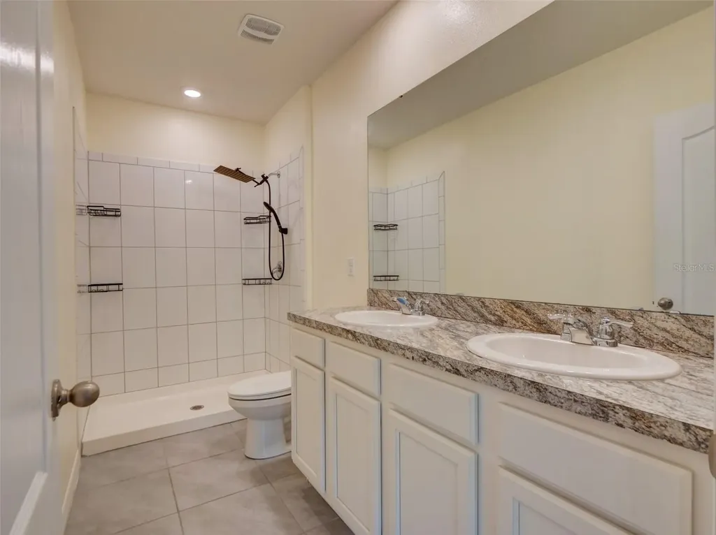 1289 Yellow Finch Drive Davenport FL 33837