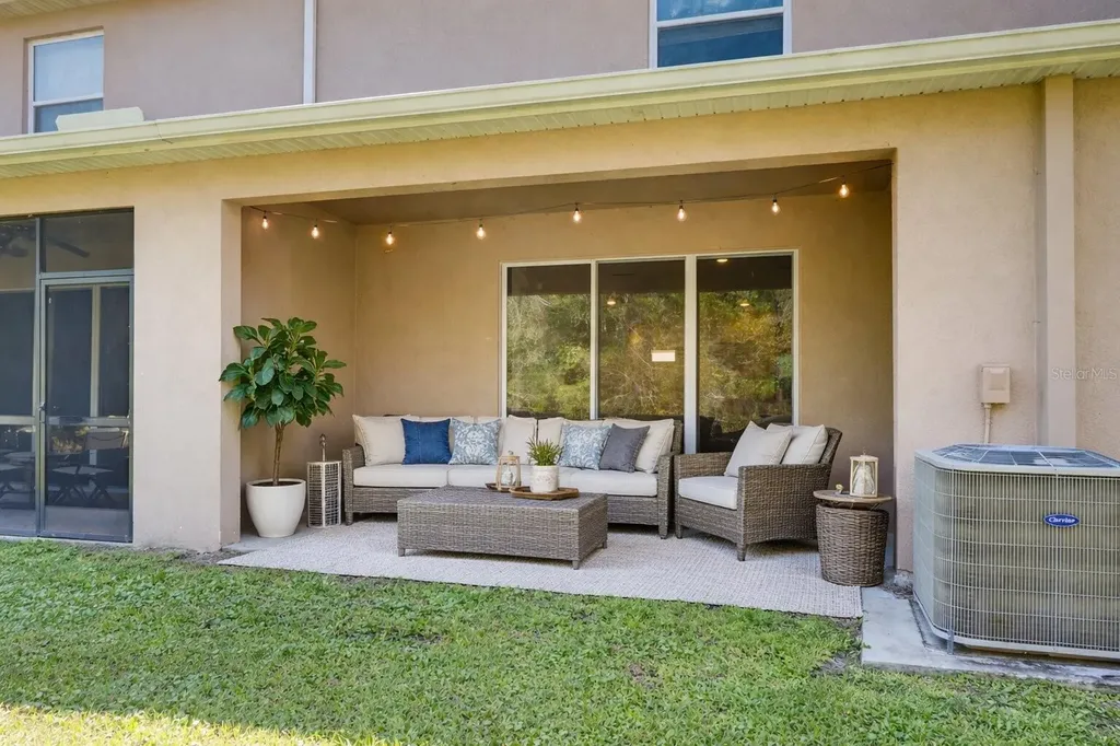 1289 Yellow Finch Drive Davenport FL 33837