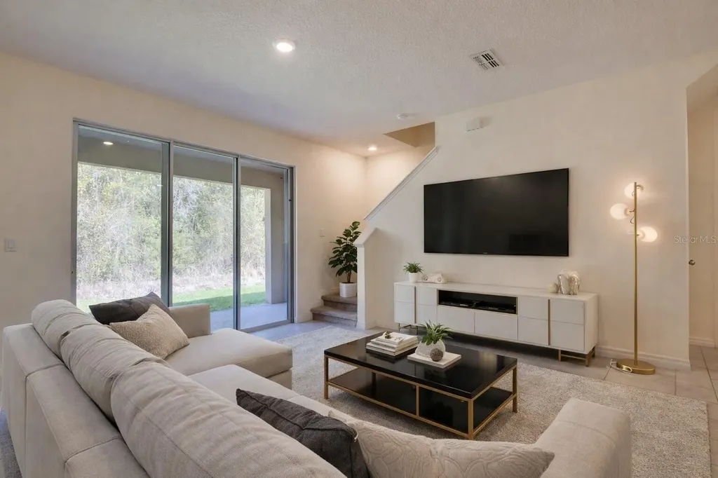 1289 Yellow Finch Drive Davenport FL 33837