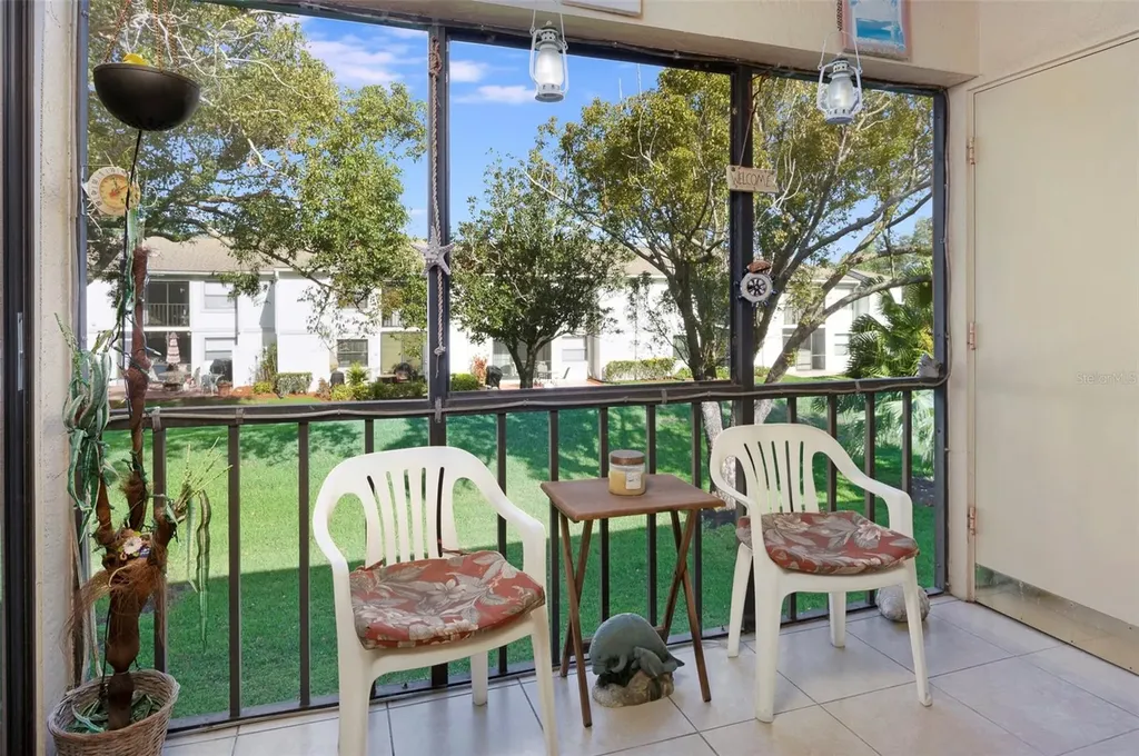 110 Lakeside Court Oldsmar FL 34677