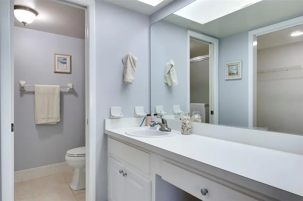110 Lakeside Court Oldsmar FL 34677