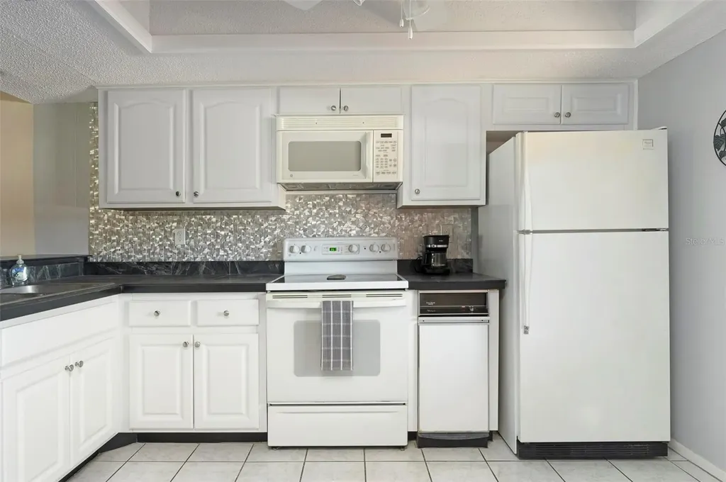 110 Lakeside Court Oldsmar FL 34677