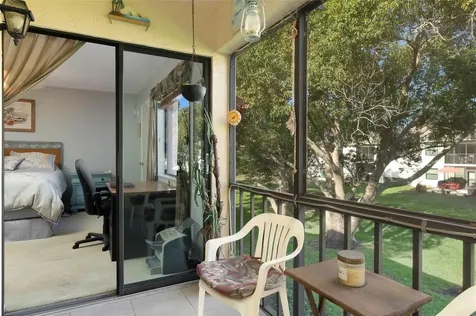 110 Lakeside Court Oldsmar FL 34677