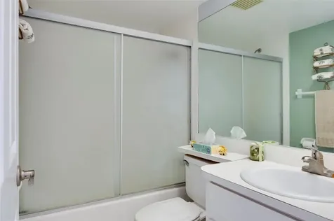 110 Lakeside Court Oldsmar FL 34677