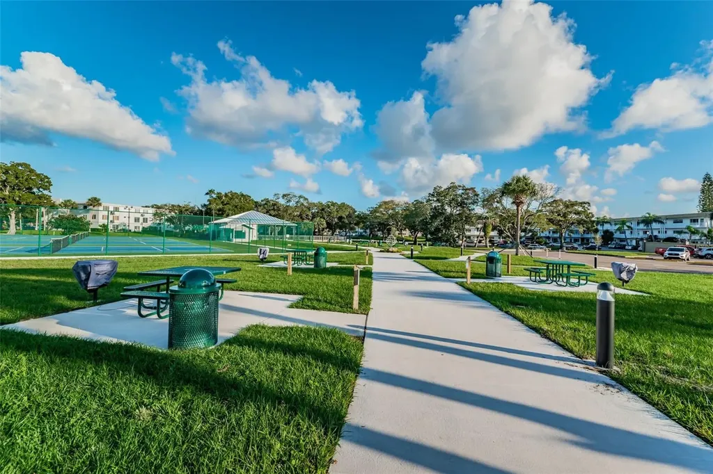 2404 Florentine Way Clearwater FL 33763