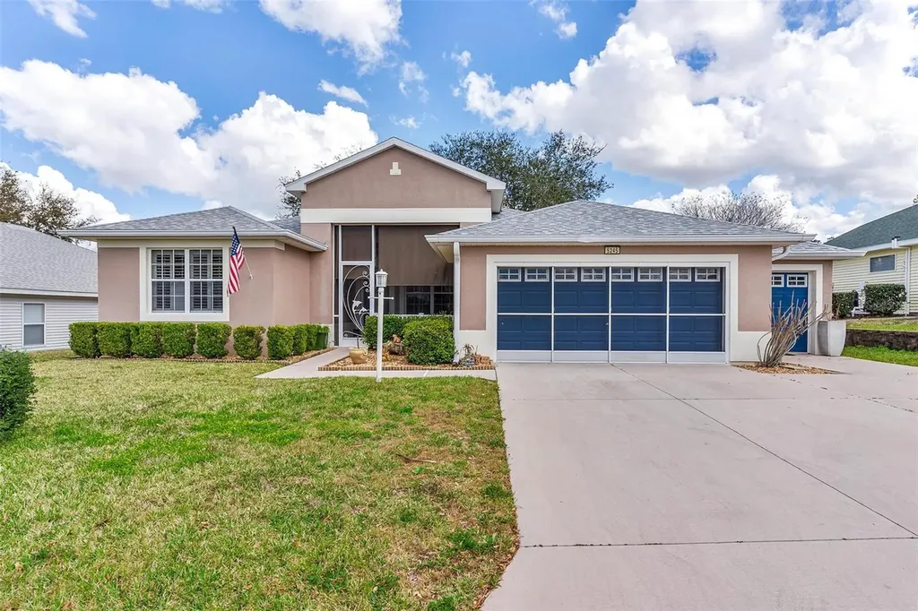 5245 China Sea Drive Tavares FL 32778