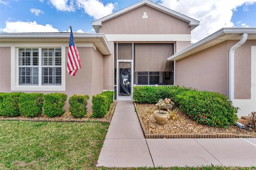 5245 China Sea Drive Tavares FL 32778
