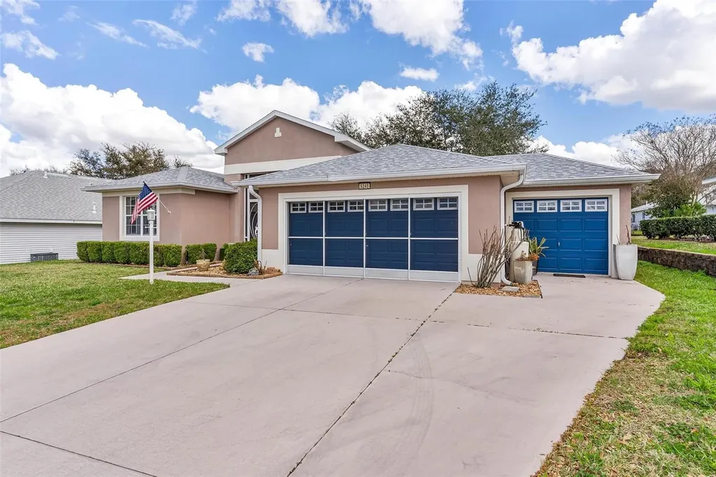5245 China Sea Drive Tavares FL 32778