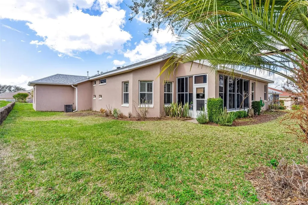 5245 China Sea Drive Tavares FL 32778