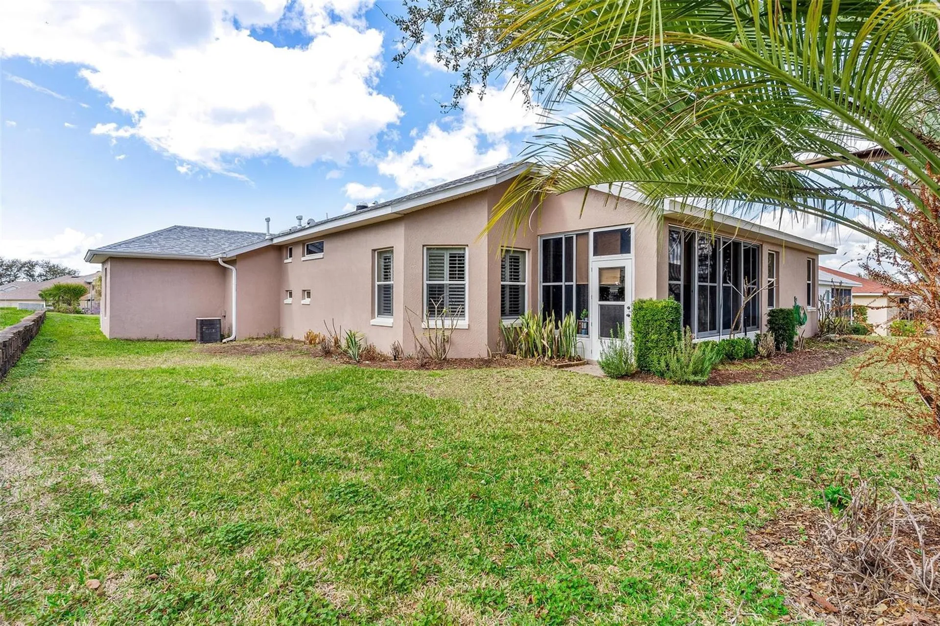 5245 China Sea Drive Tavares FL 32778