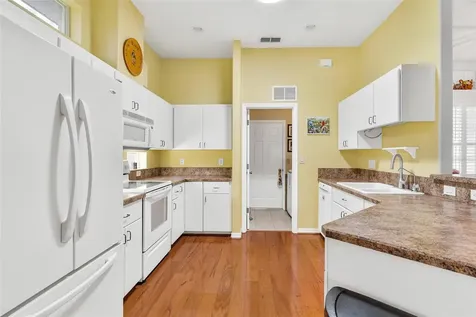 5245 China Sea Drive Tavares FL 32778