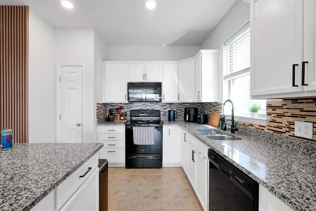 1769 Cayman Cove Circle St Cloud FL 34772