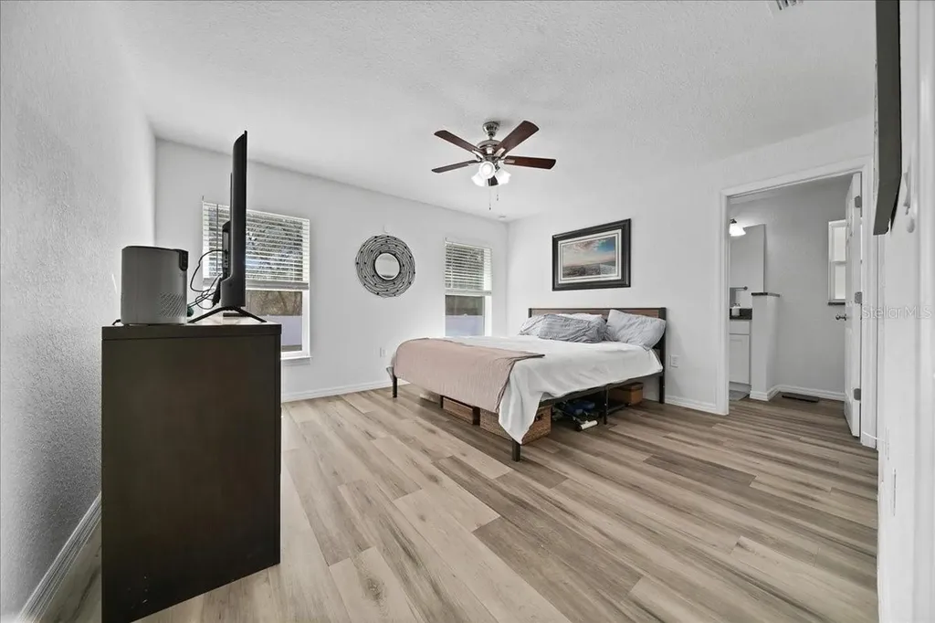 41 Fisher Way Run Ocklawaha FL 32179