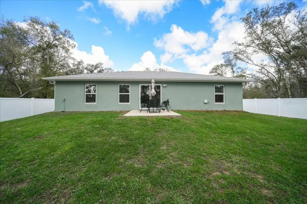 41 Fisher Way Run Ocklawaha FL 32179