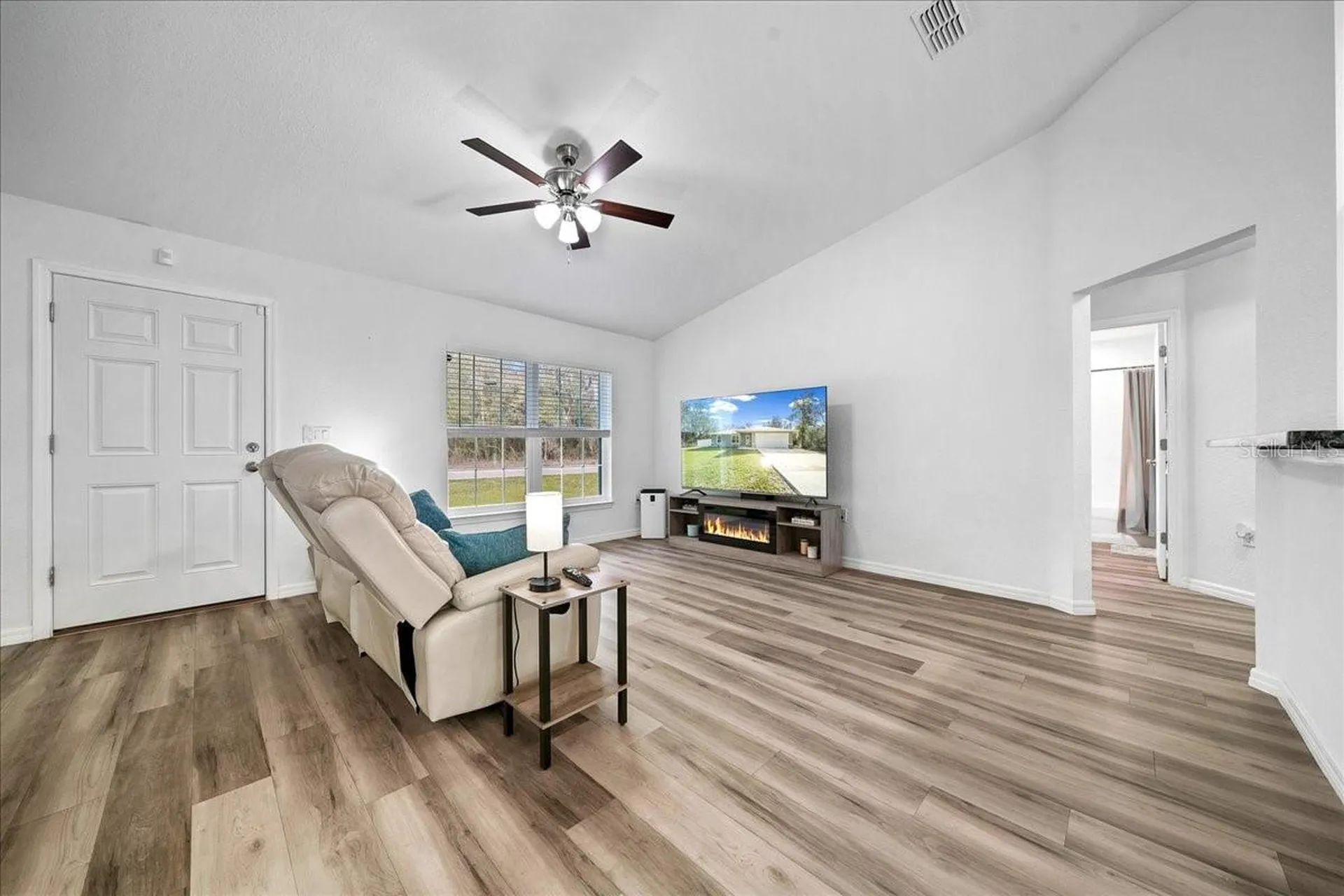41 Fisher Way Run Ocklawaha FL 32179