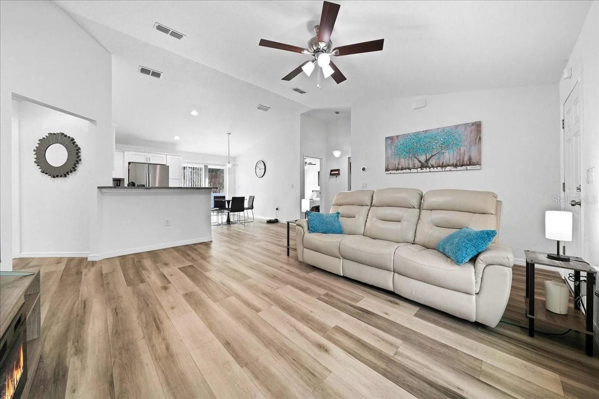 41 Fisher Way Run Ocklawaha FL 32179