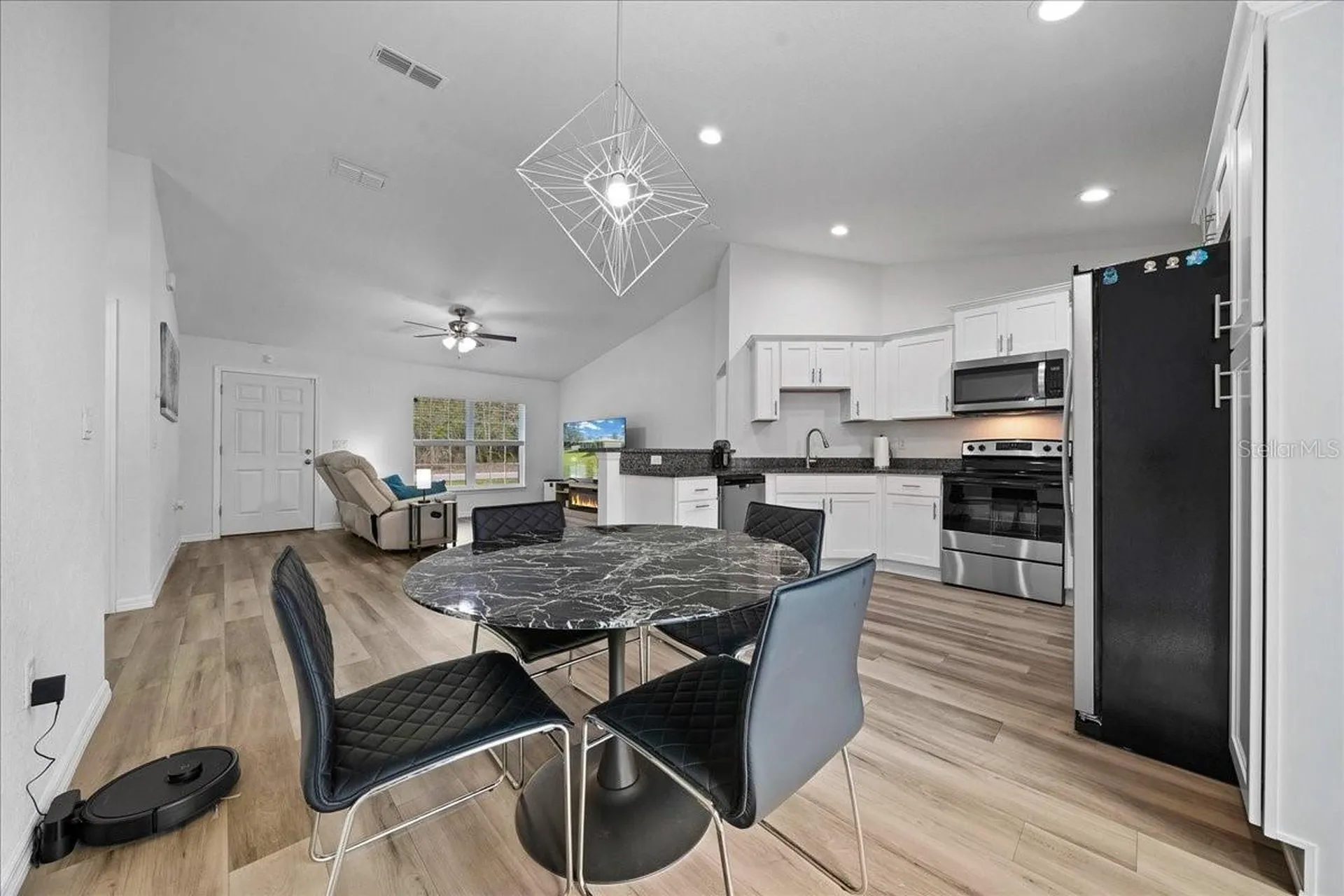 41 Fisher Way Run Ocklawaha FL 32179
