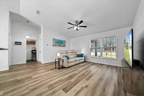 41 Fisher Way Run Ocklawaha FL 32179