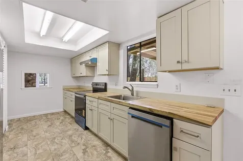 38 Snaresbrook Court Ormond Beach FL 32174