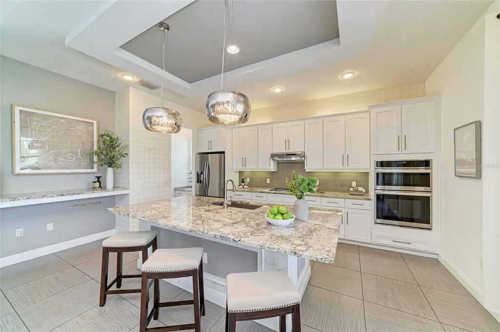 826 Honeyflower Loop Bradenton FL 34212