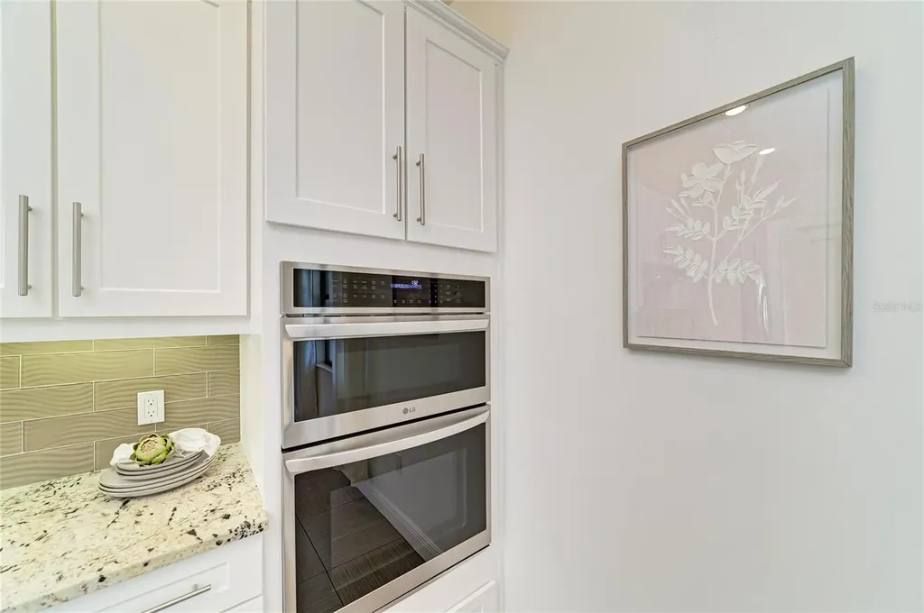 826 Honeyflower Loop Bradenton FL 34212