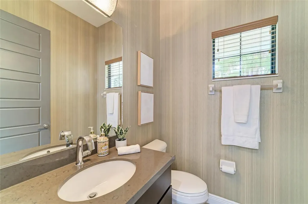 826 Honeyflower Loop Bradenton FL 34212