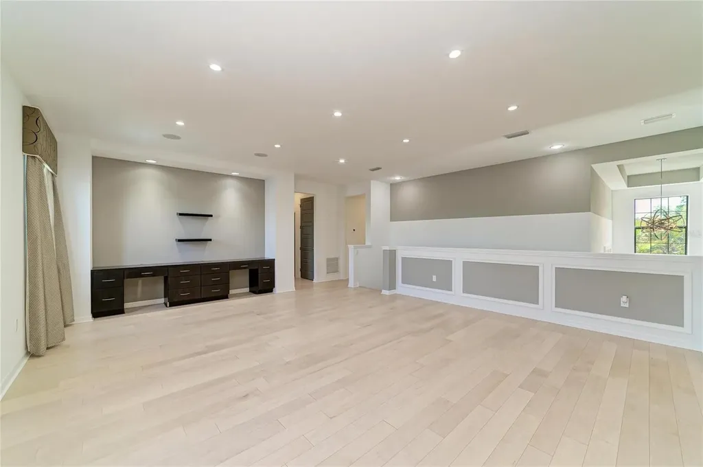 826 Honeyflower Loop Bradenton FL 34212