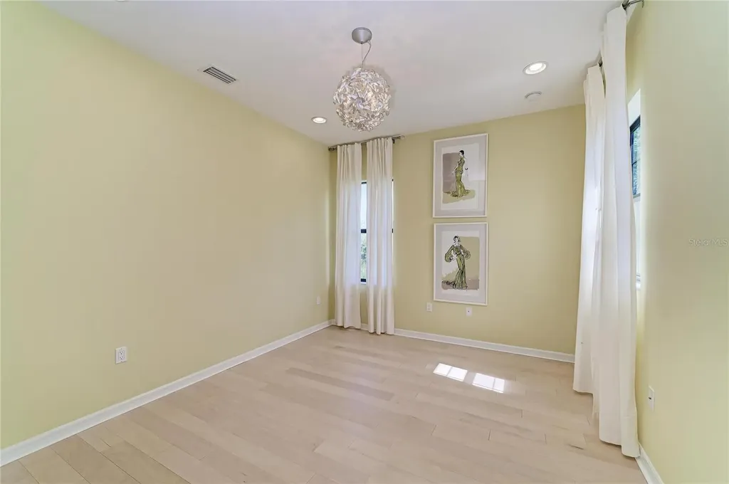 826 Honeyflower Loop Bradenton FL 34212