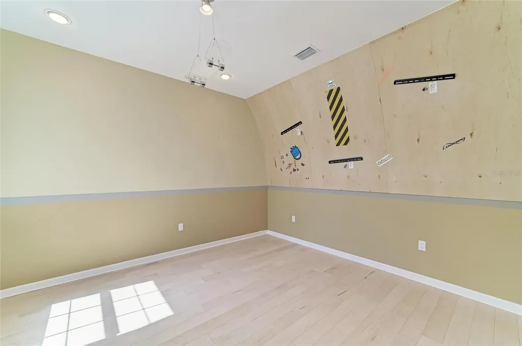 826 Honeyflower Loop Bradenton FL 34212