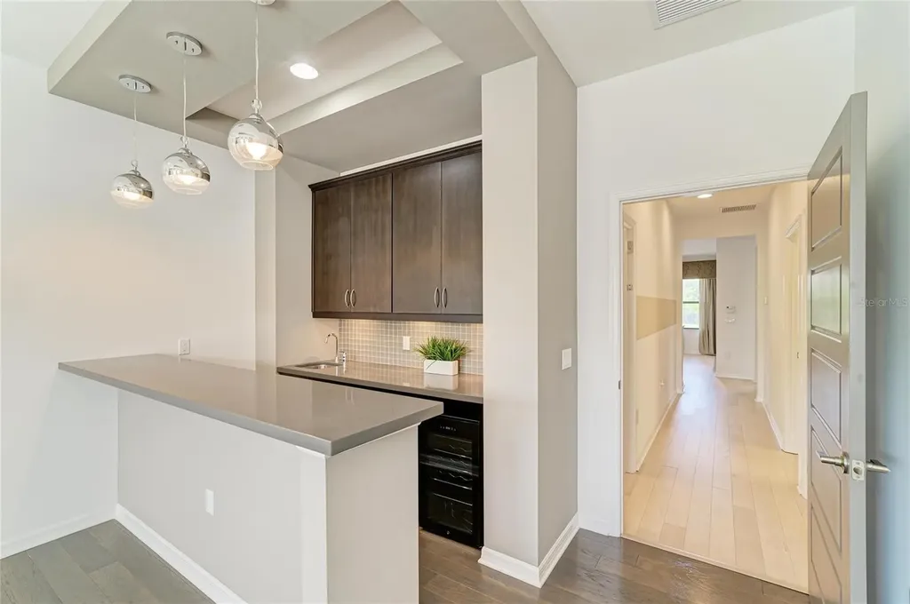 826 Honeyflower Loop Bradenton FL 34212