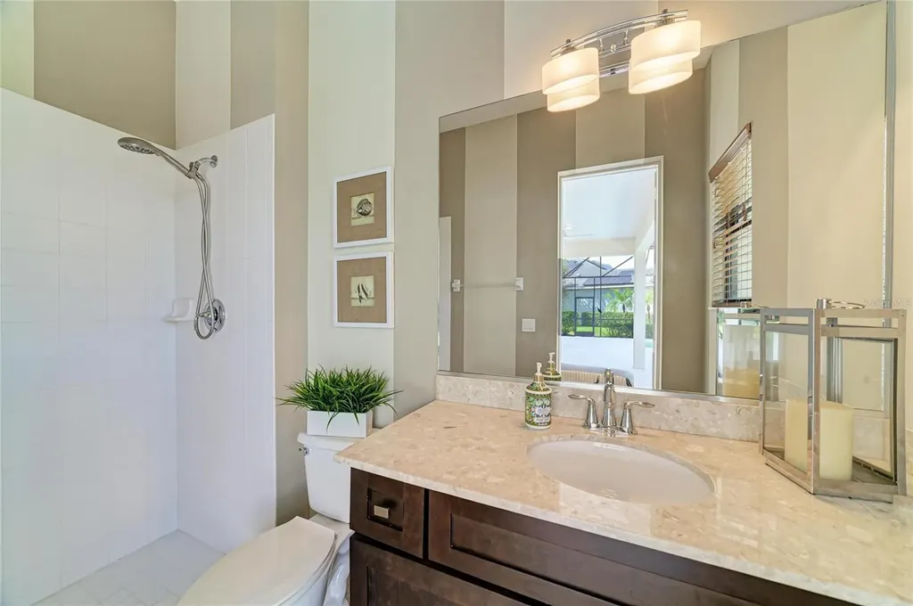 826 Honeyflower Loop Bradenton FL 34212