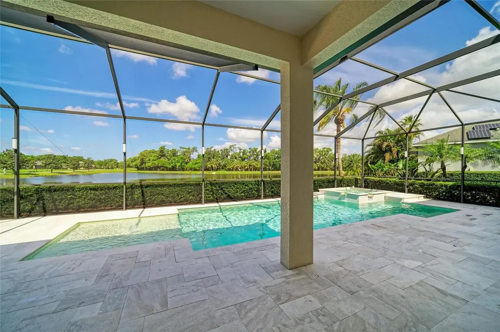 826 Honeyflower Loop Bradenton FL 34212