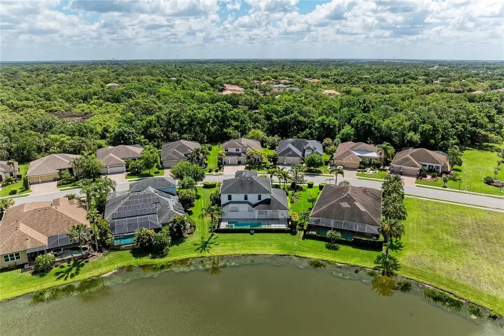 826 Honeyflower Loop Bradenton FL 34212